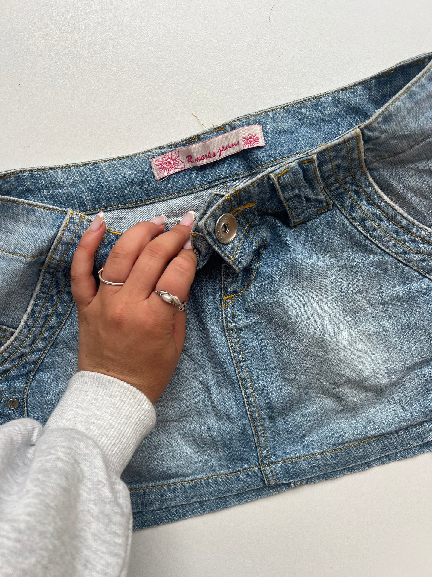 00s low rise denim mini skirt- size S