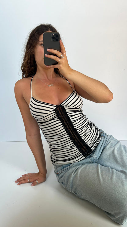 00s black white striped cami- size L