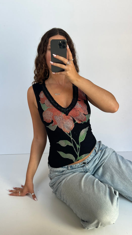 00s black red flower top- size S