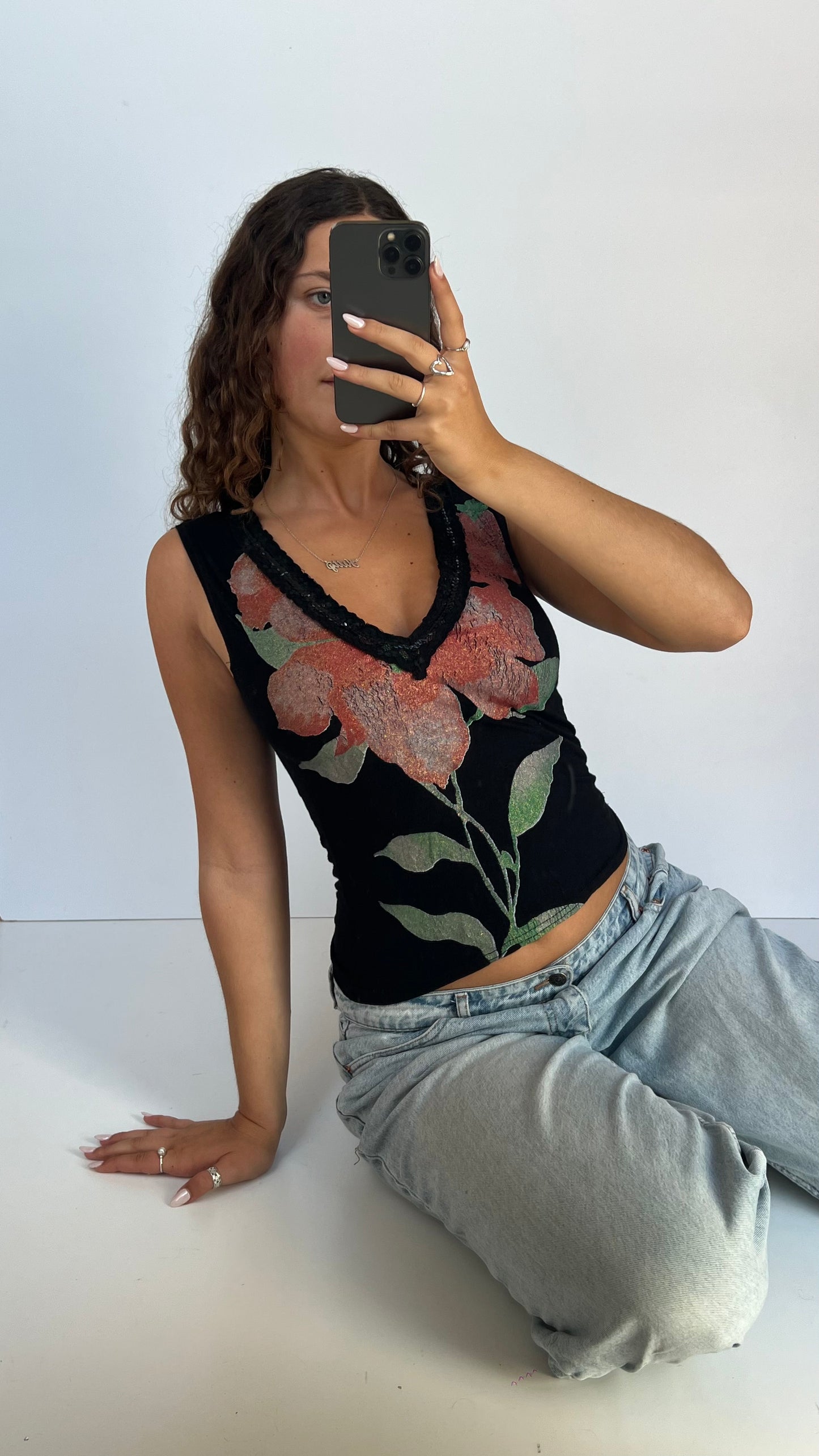 00s black red flower top- size S