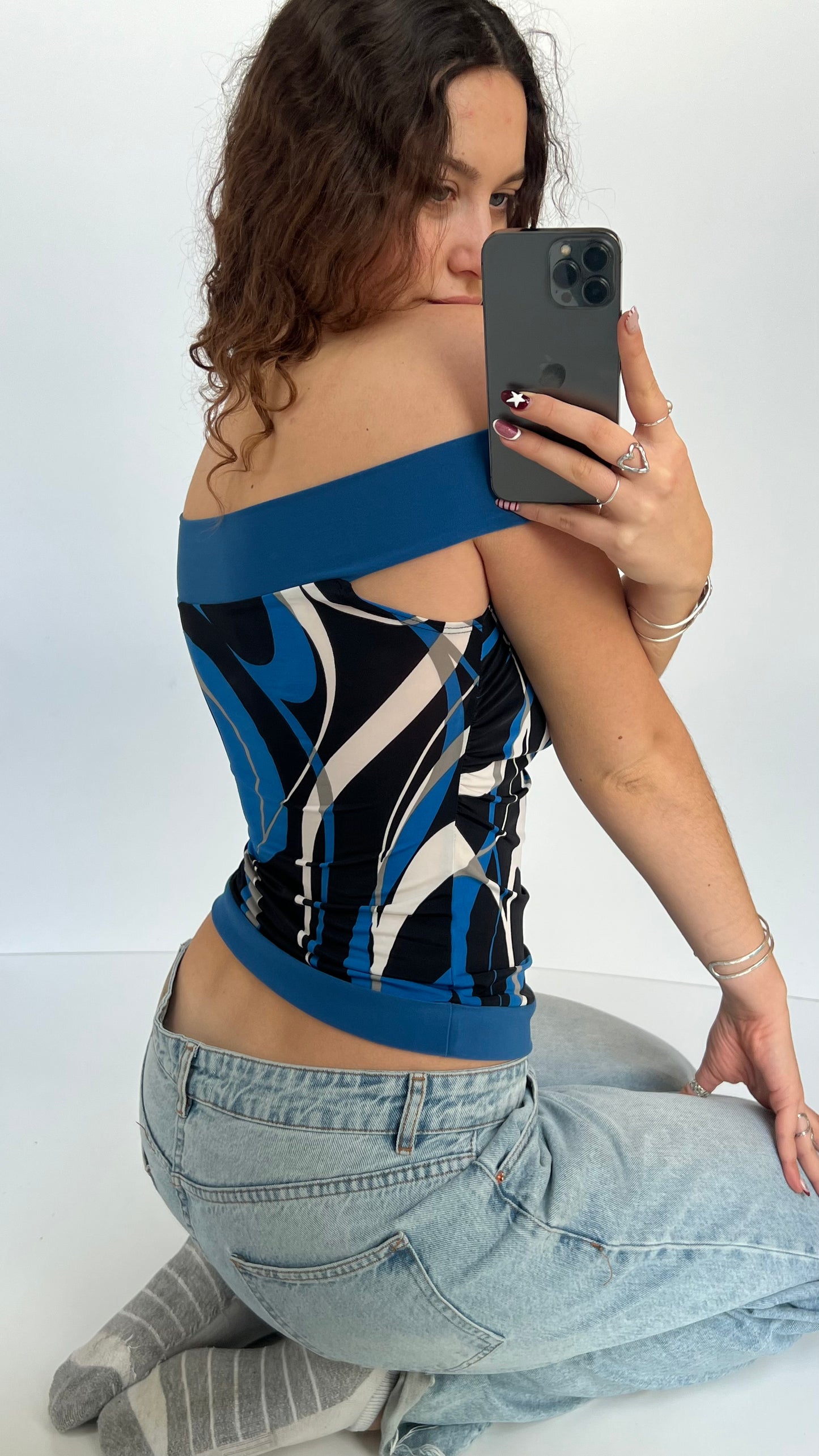 00s blue swirl print top- size M