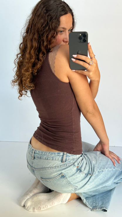 00s brown lace tank top- size M