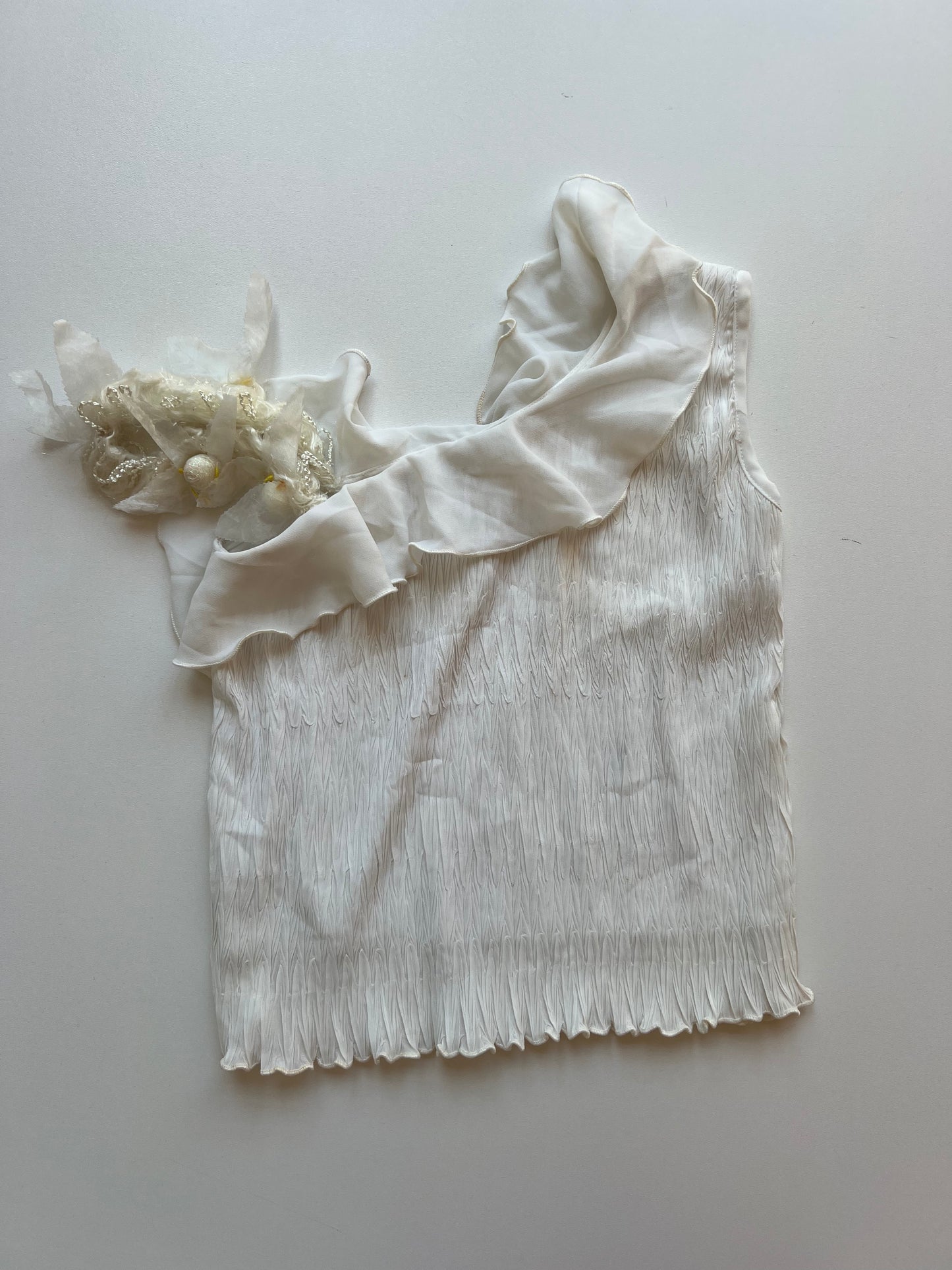 00s white ruffle cami- size XS