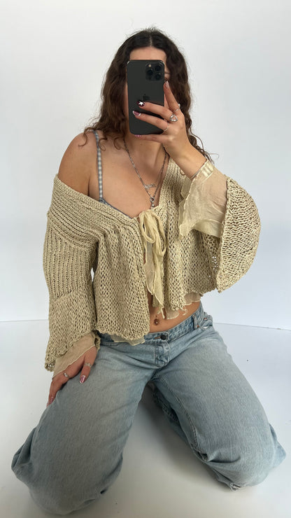 00s cream crochet cardigan- size M
