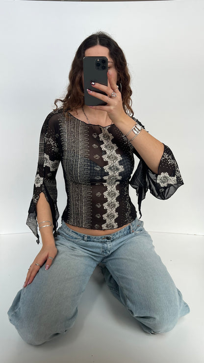 00s black white mesh long sleeve top- size M