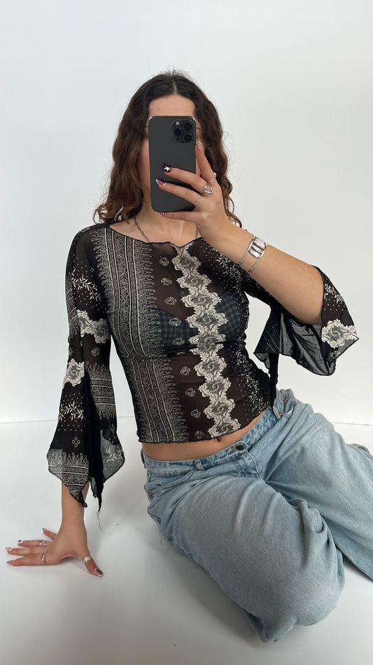 00s black white mesh long sleeve top- size M