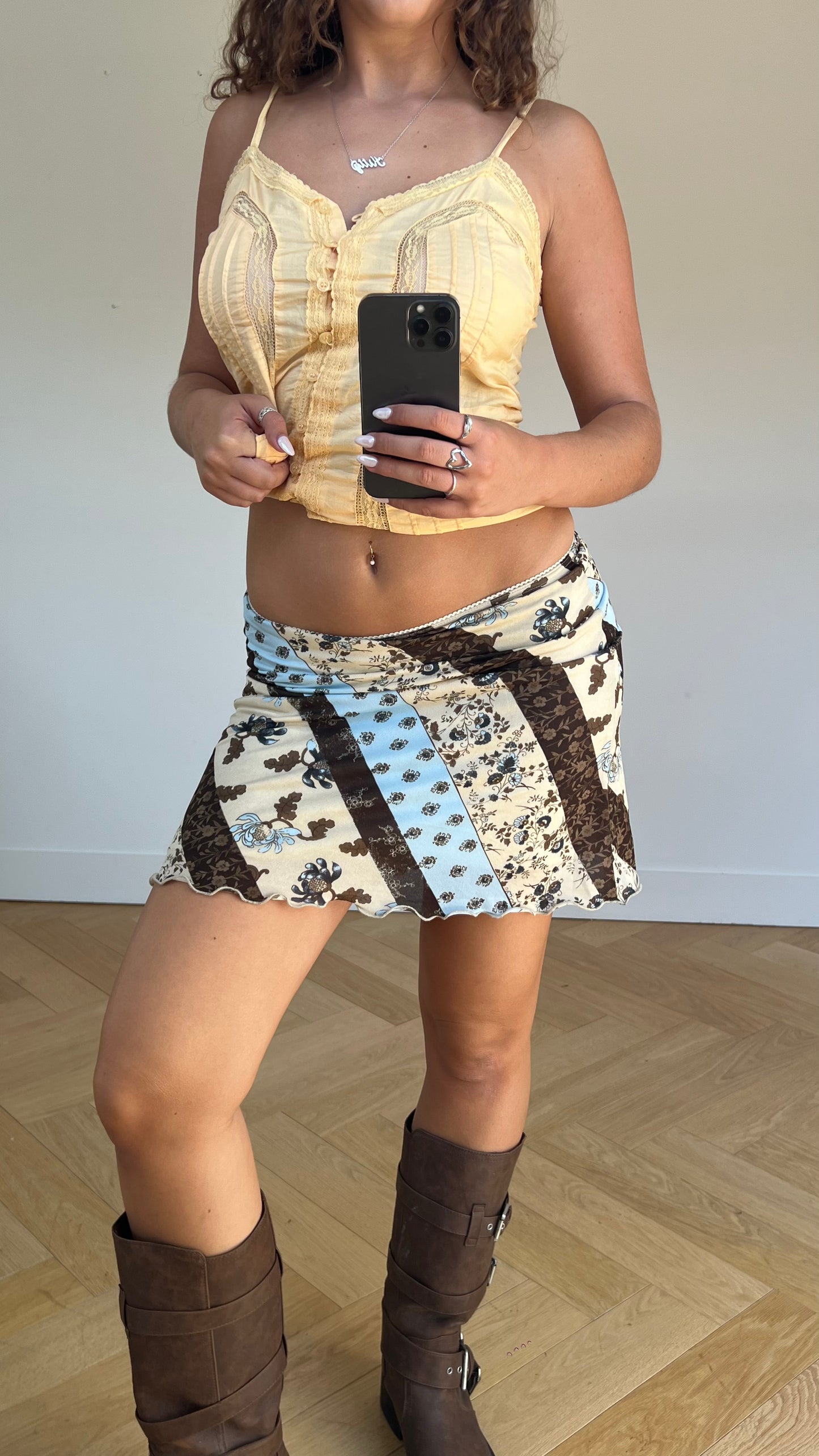 00s brown floral mini skirt- size M