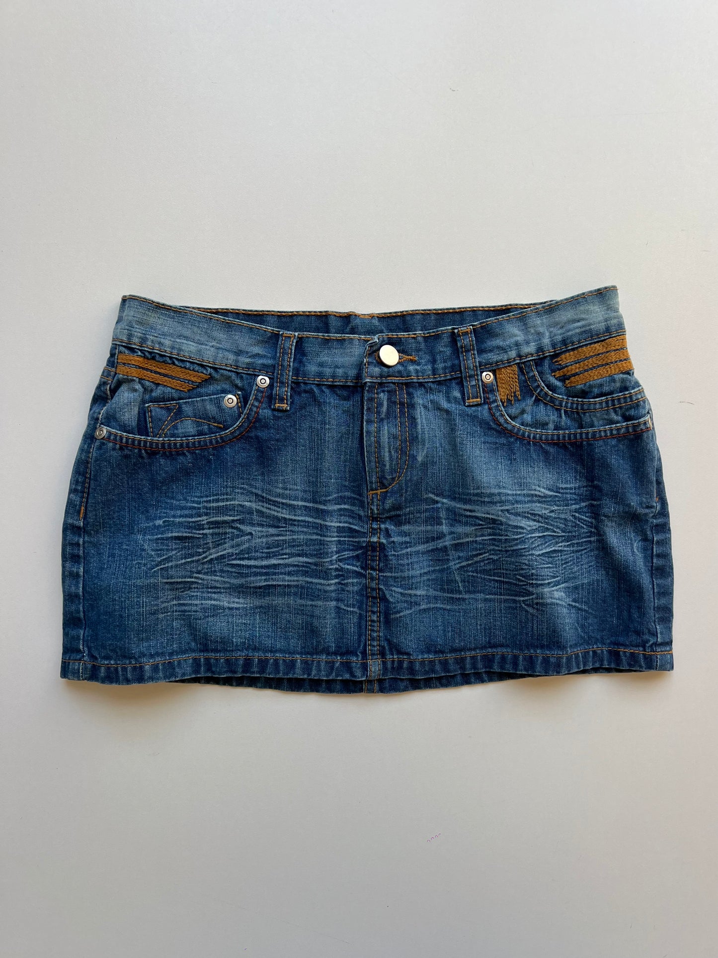 00s denim embroidered skirt- size S