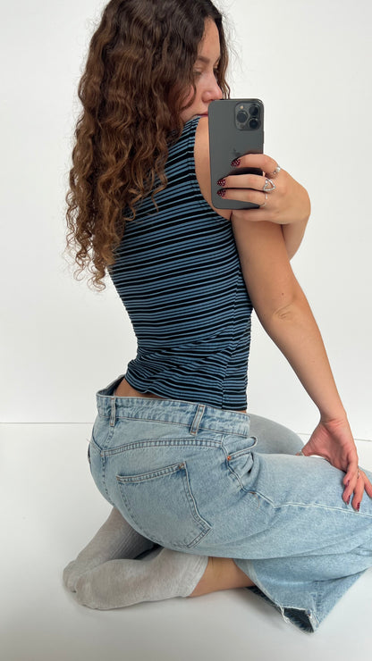 00s blue black striped tank top- size M