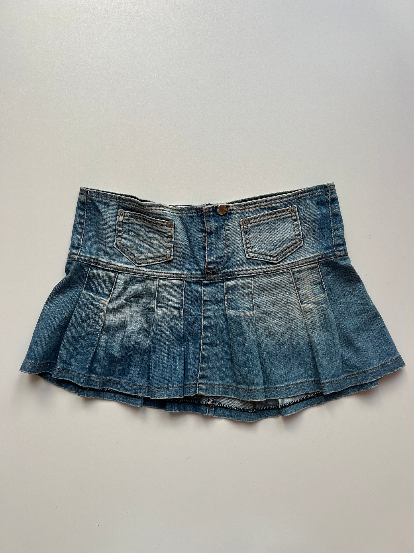 00s denim pleated mini skirt- size S
