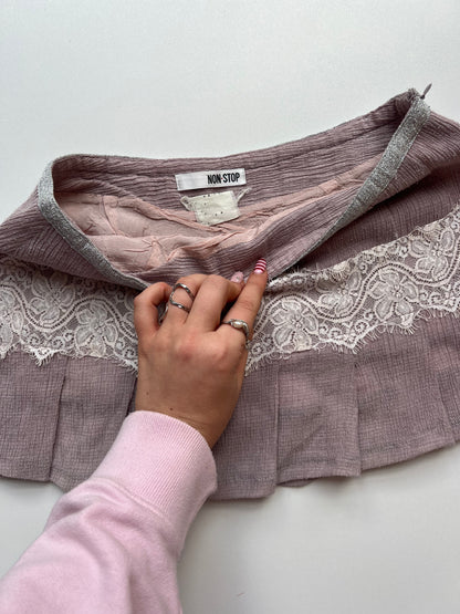 00s pink lace mini skirt- size XS