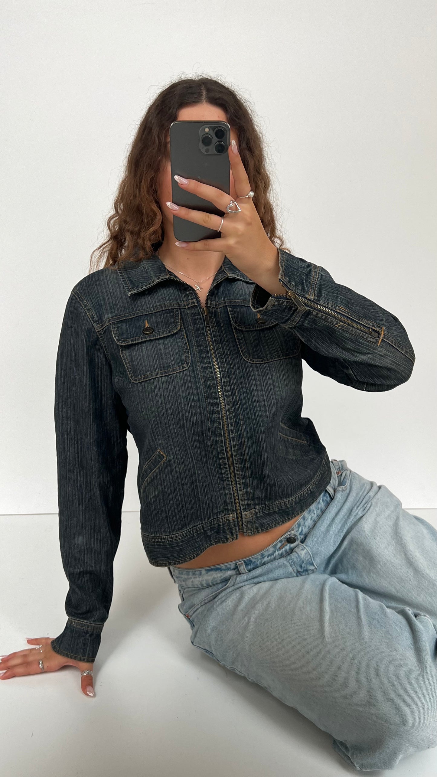 00s denim jacket- size M