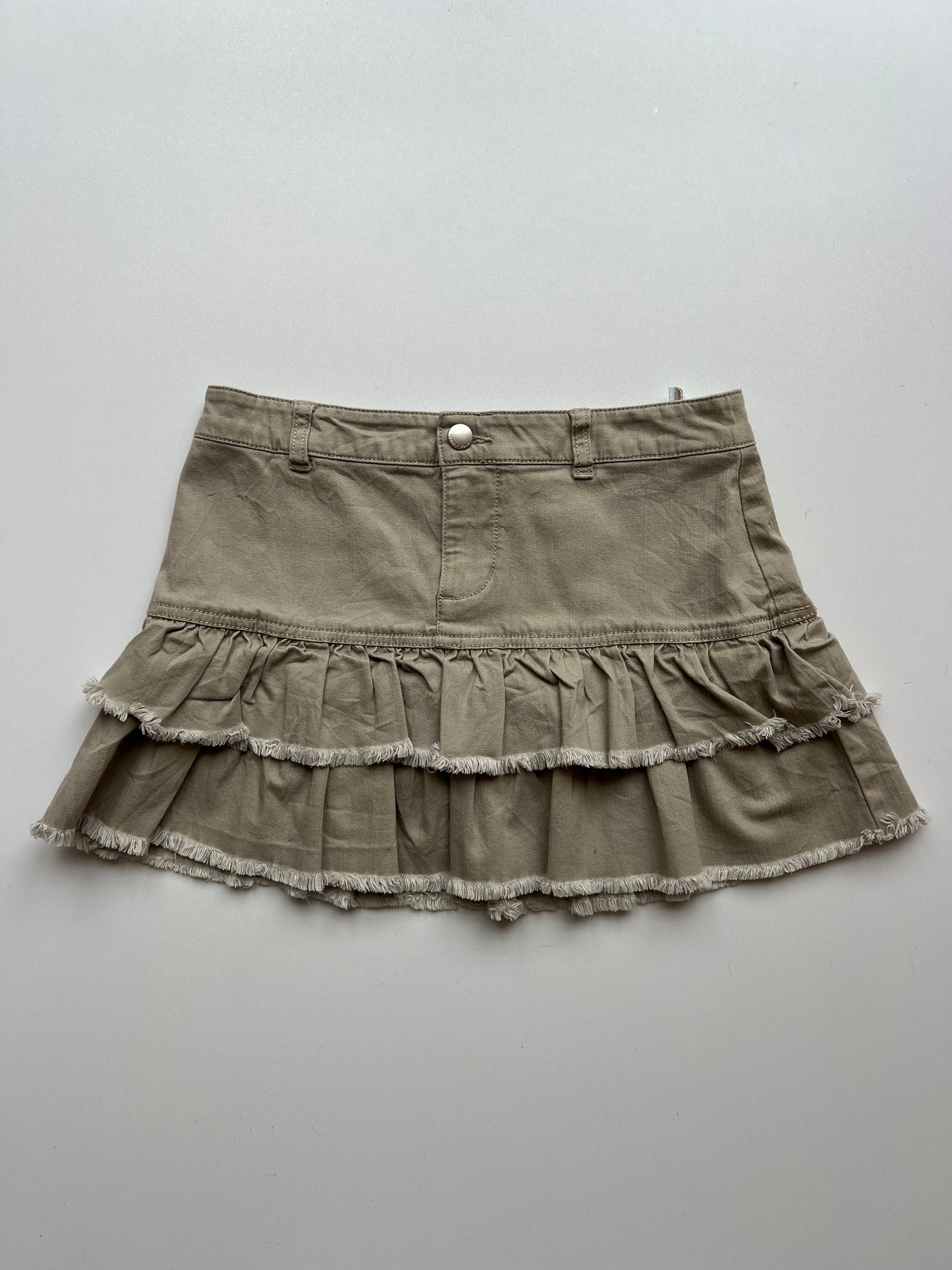 00s beige ruffle mini skirt- size S