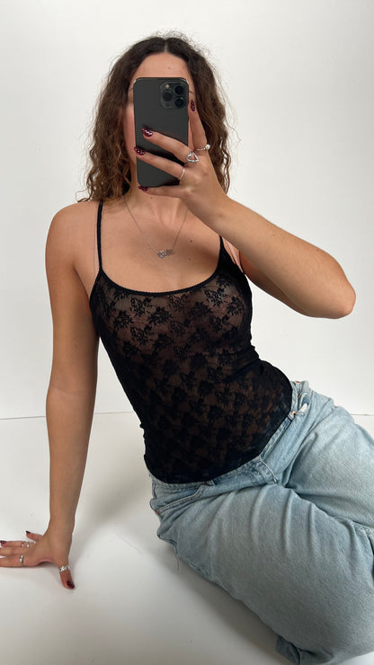 00s black lace cami- size S