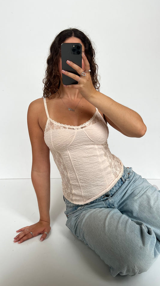 00s cream lace cami- size M