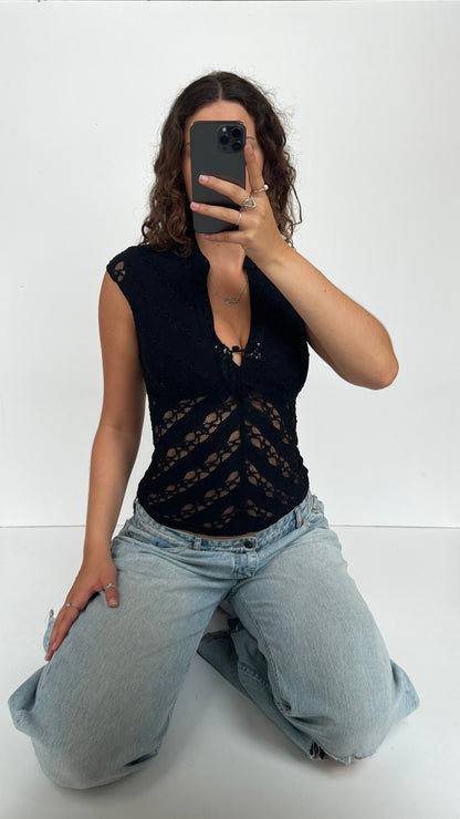 00s black lace sequin top- size M
