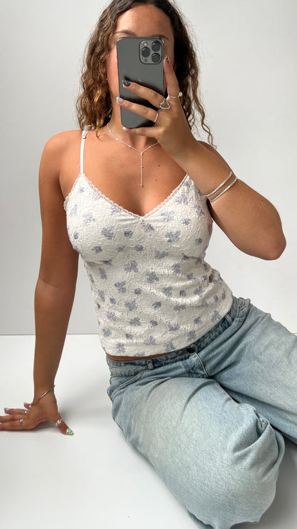 00s white lace flroal cami- size M