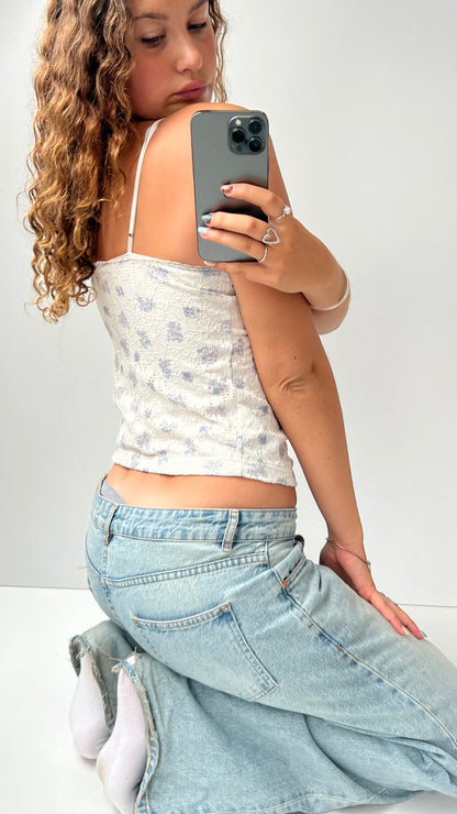 00s white lace flroal cami- size M