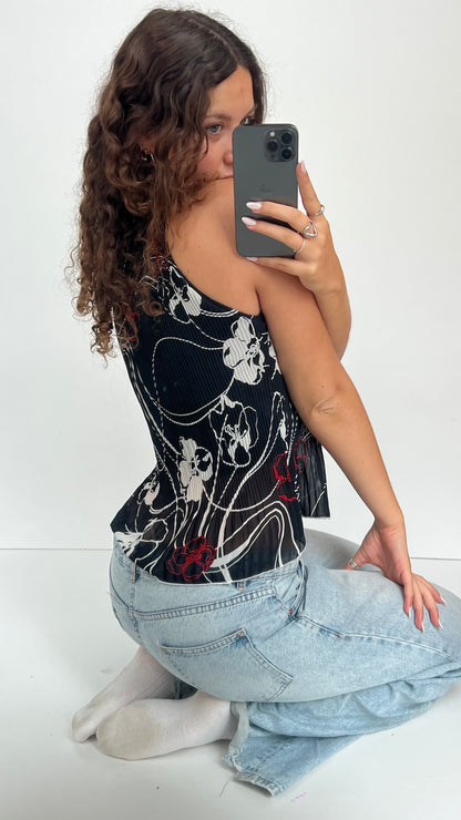 00s black red floral cami- size M