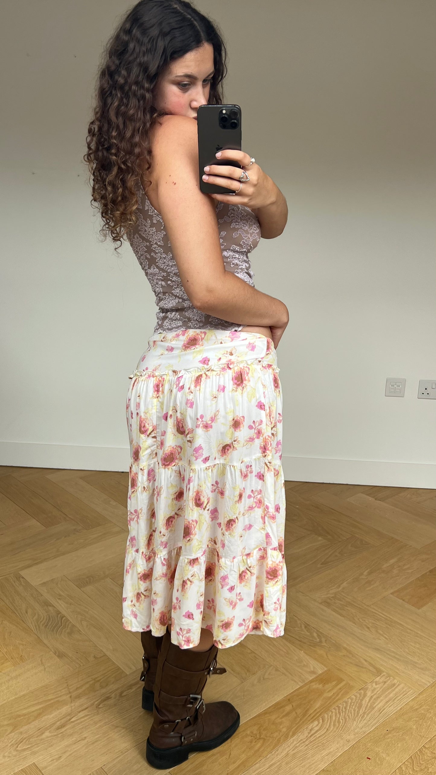 00s white floral midi skirt- size S