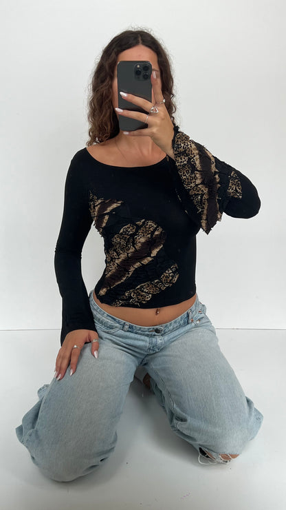 00s animal print long sleeve- size S