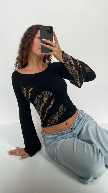 00s animal print long sleeve- size S
