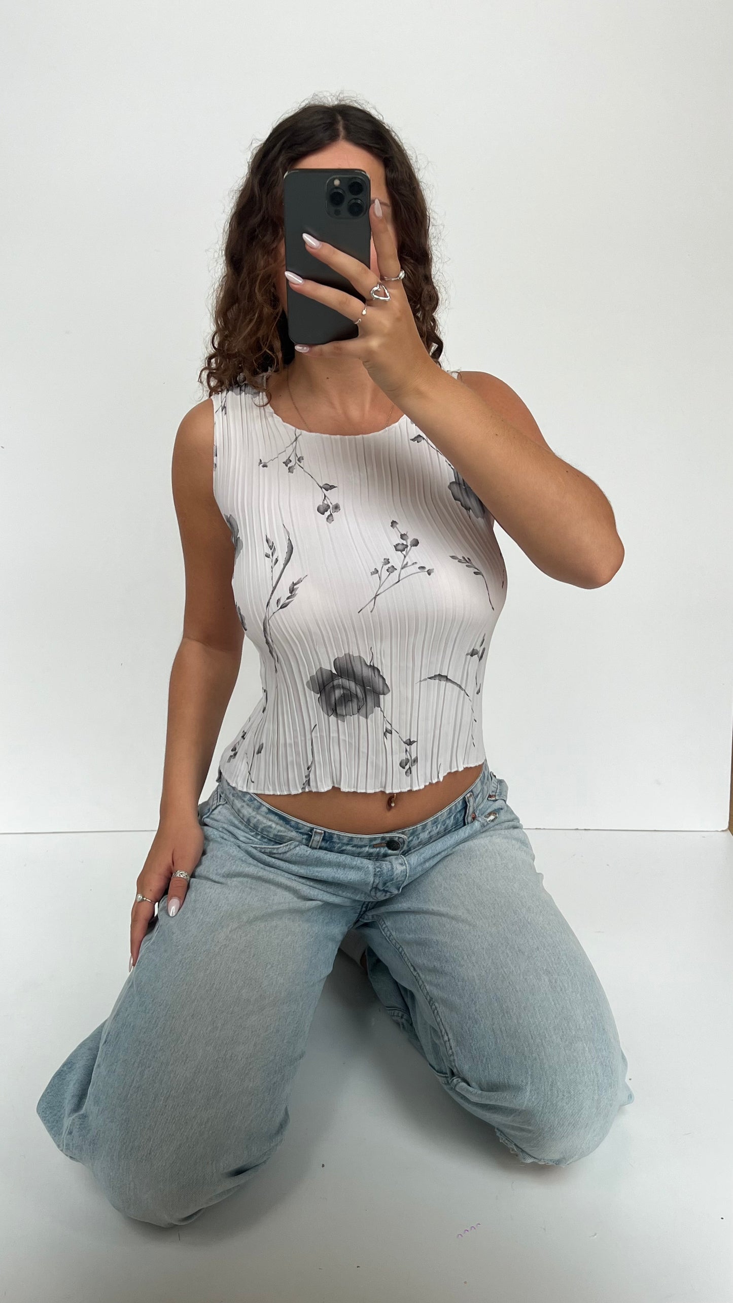 00s white floral tank top- size S