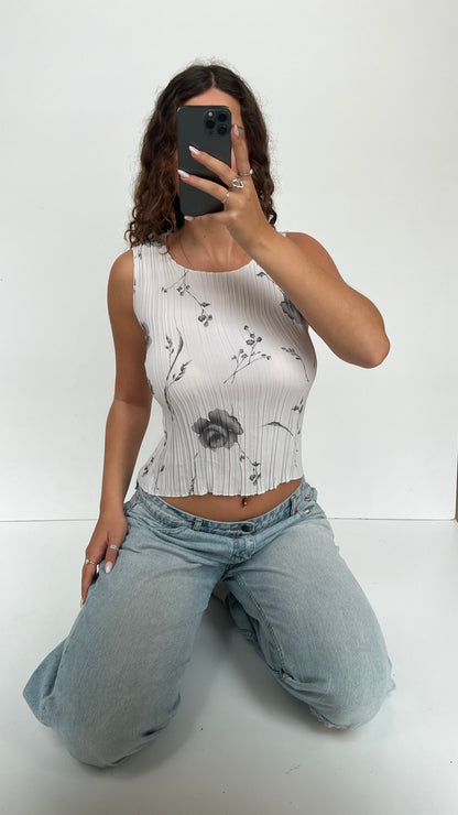 00s white floral tank top- size S