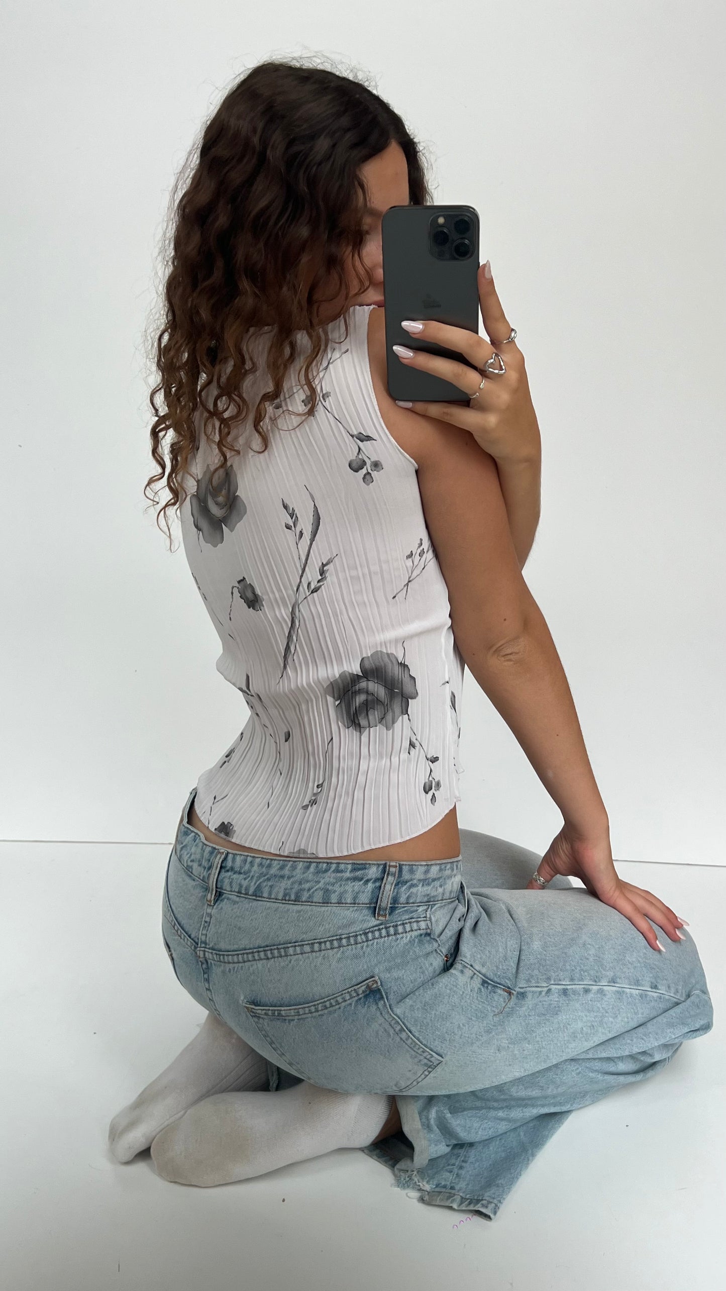 00s white floral tank top- size S