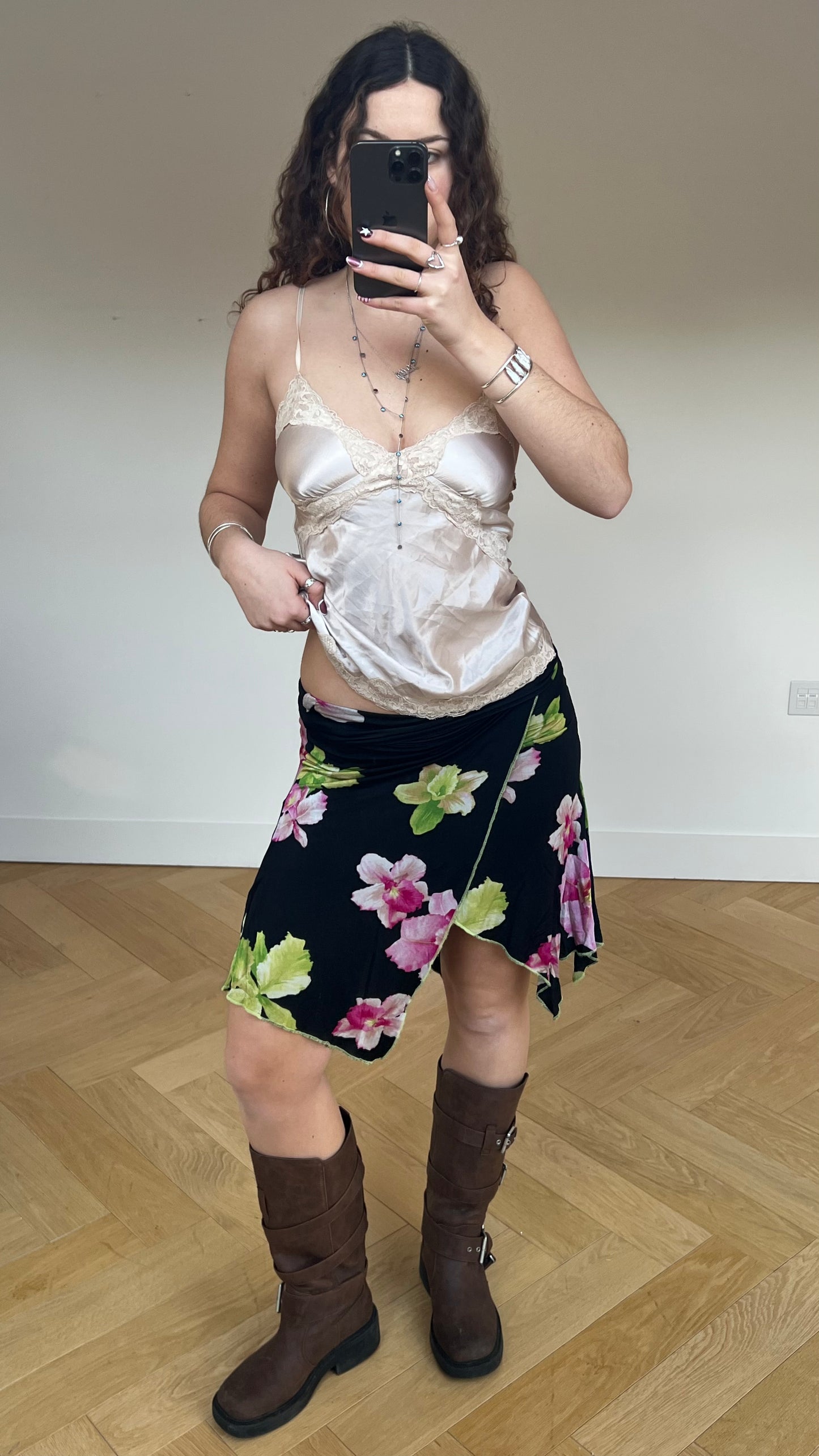 00s black floral midi skirt- size M
