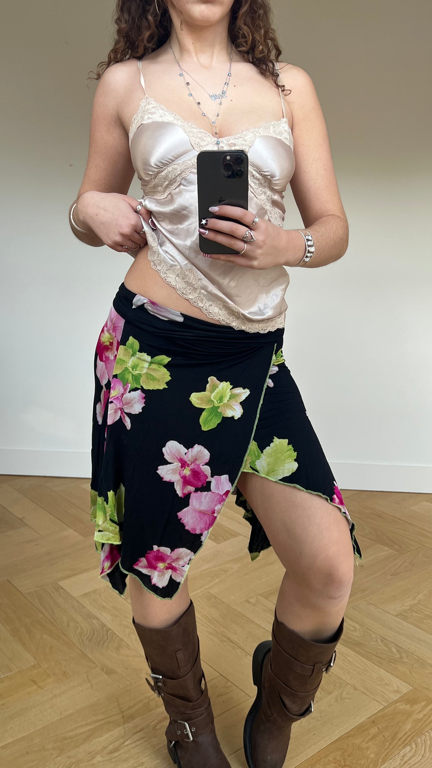 00s black floral midi skirt- size M