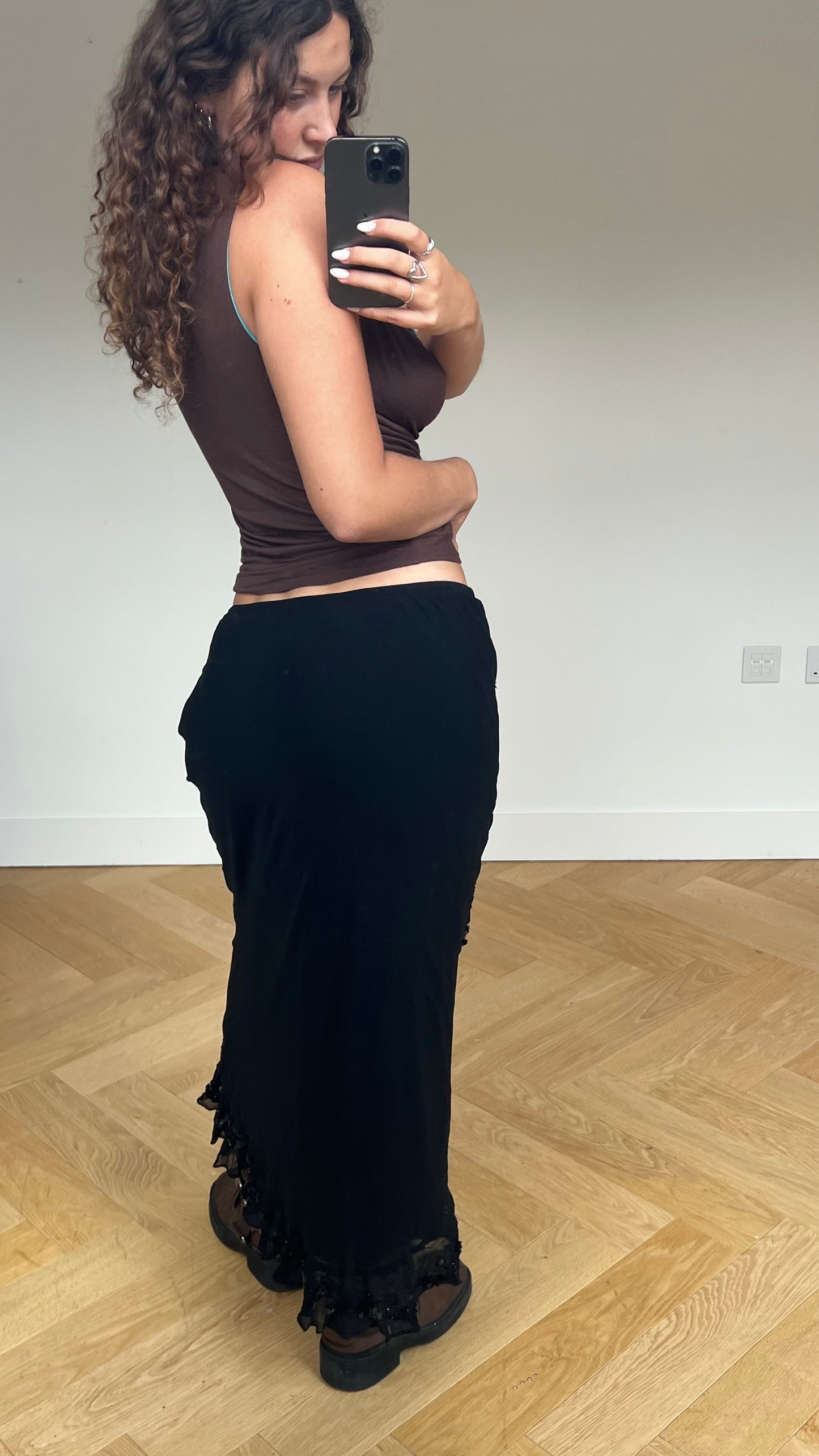 00s black sequin maxi skirt- size L