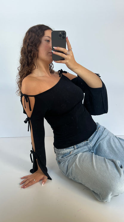 00s black bow cut out top- size M