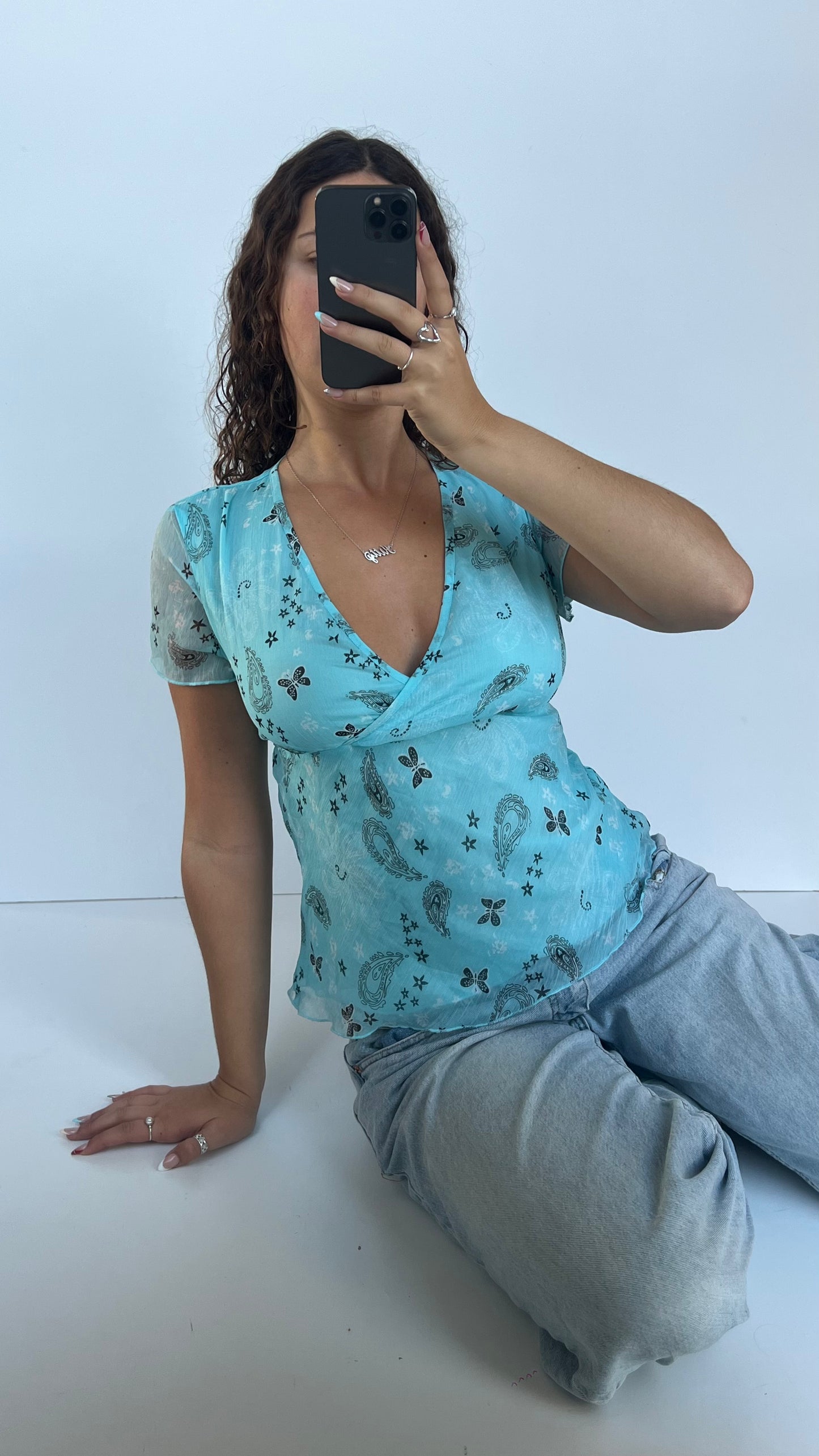 00s blue paisley top- size M
