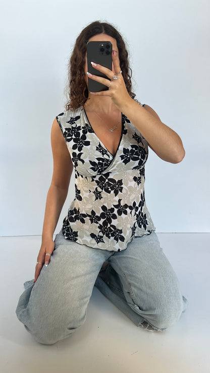 00s white floral babydoll top- size S