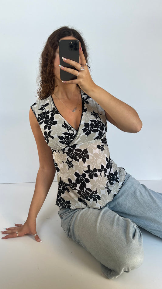 00s white floral babydoll top- size S