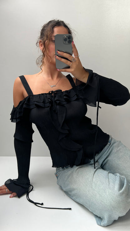 00s pleated black long sleeve top- size L