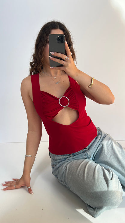 00s red cut out top- size L