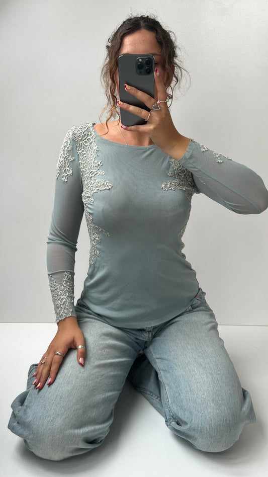 00s blue mesh lace long sleeve top- size M