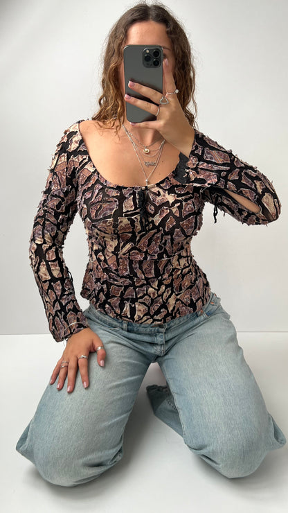 00s textured mesh long sleeve- size M