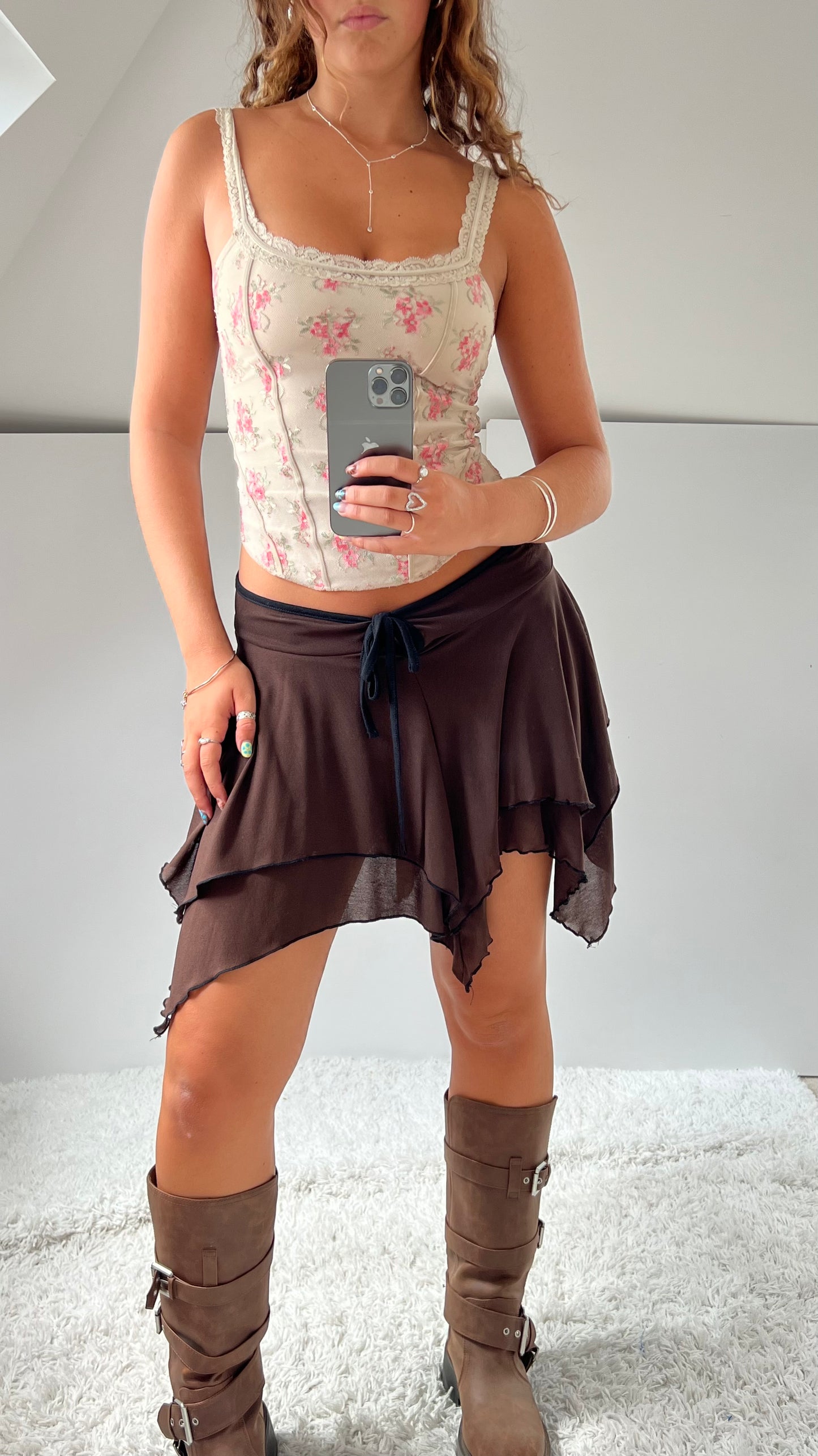 00s brown low rise fairy skirt- size M