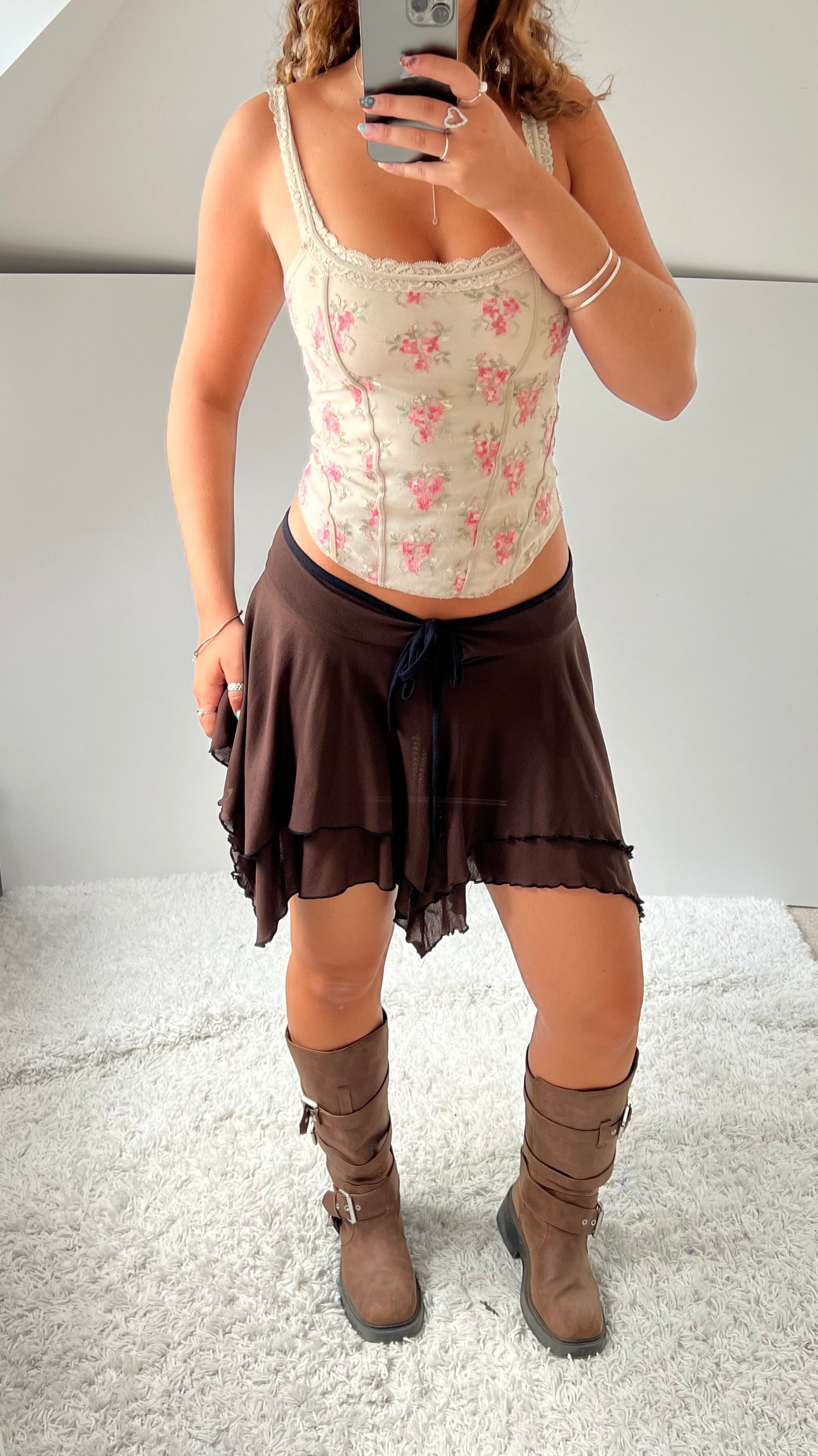00s brown low rise fairy skirt- size M