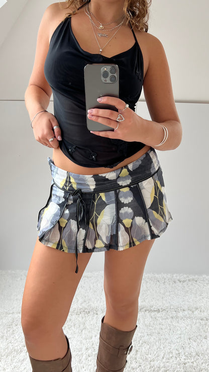 00s grey floral mini skirt- size S