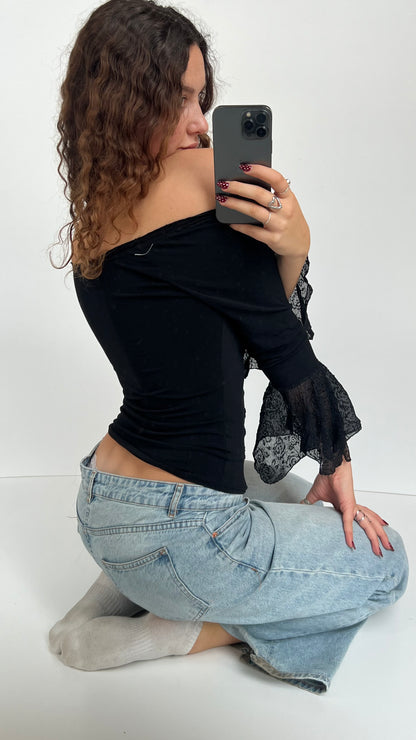 00s black long sleeve top- size S