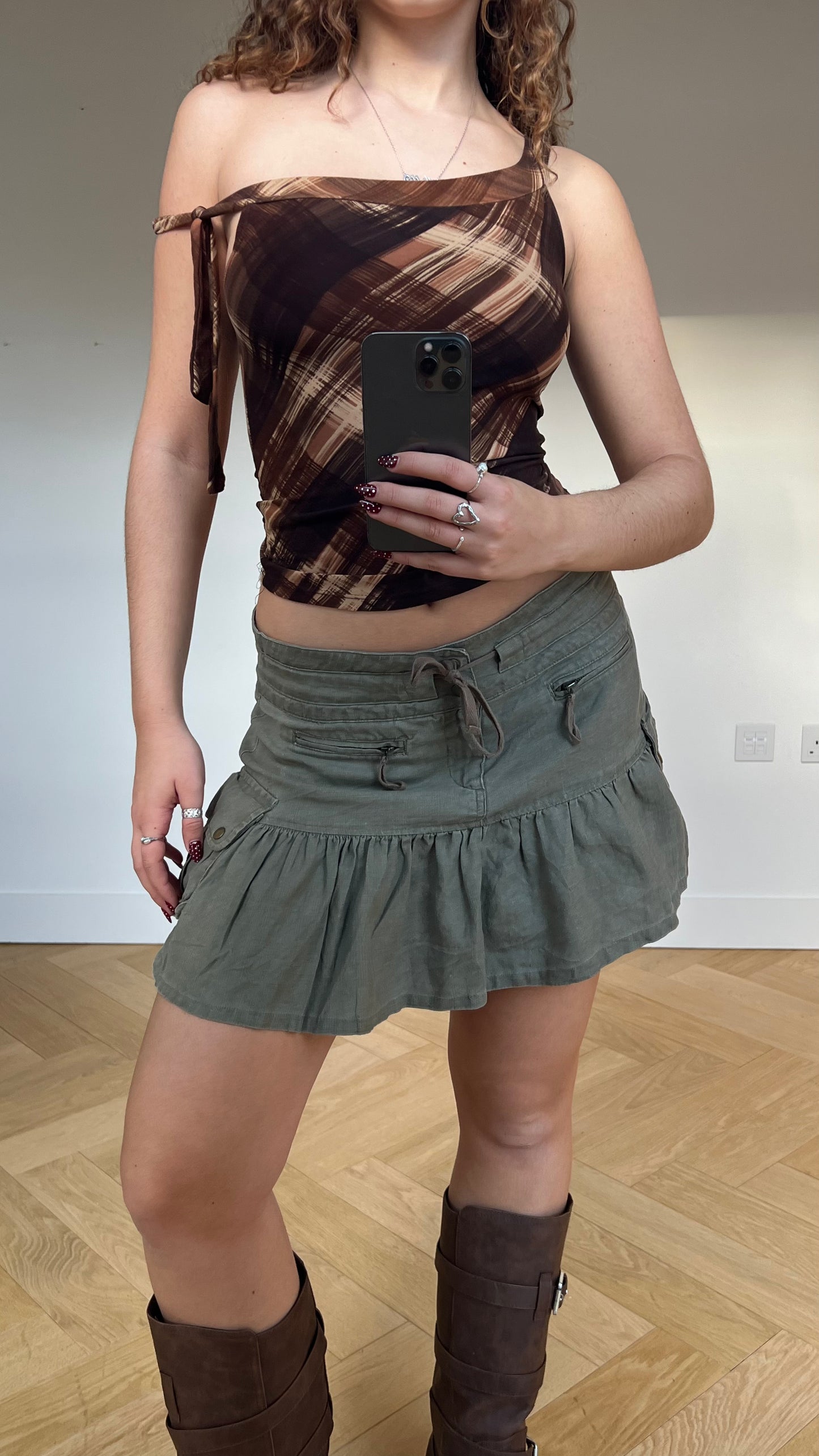 00s khaki cargo skirt- size M