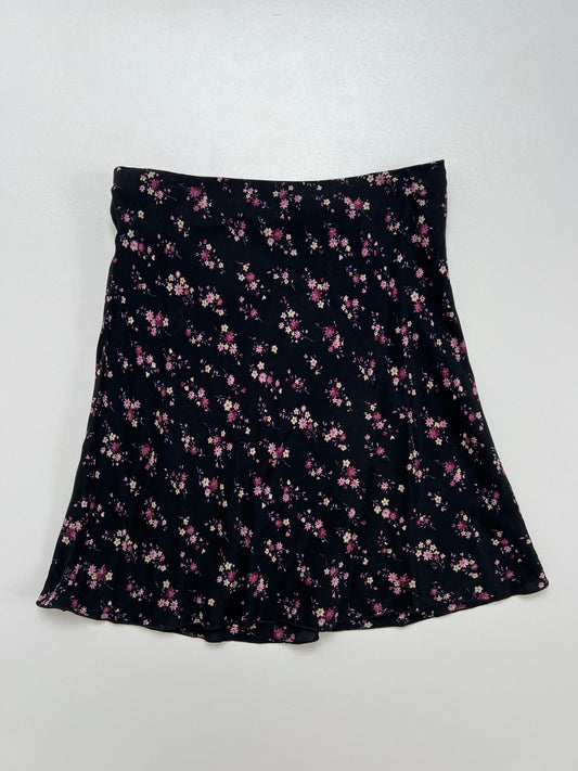 00s black floral mini skirt- size S