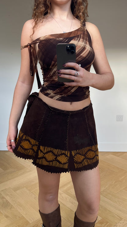 00s brown suede mini skirt- one size