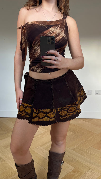00s brown suede mini skirt- one size