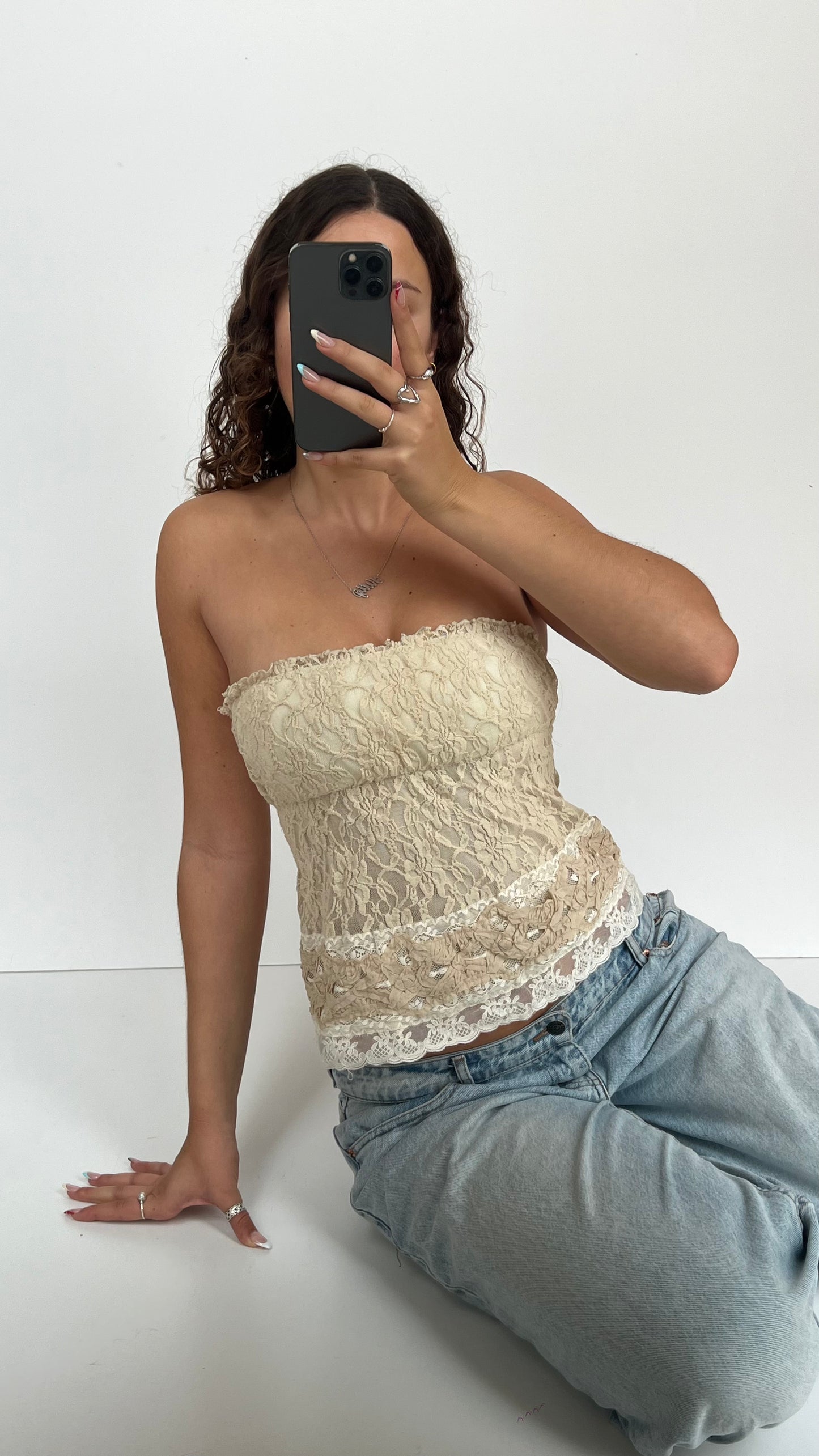 00s cream lace corset- size M