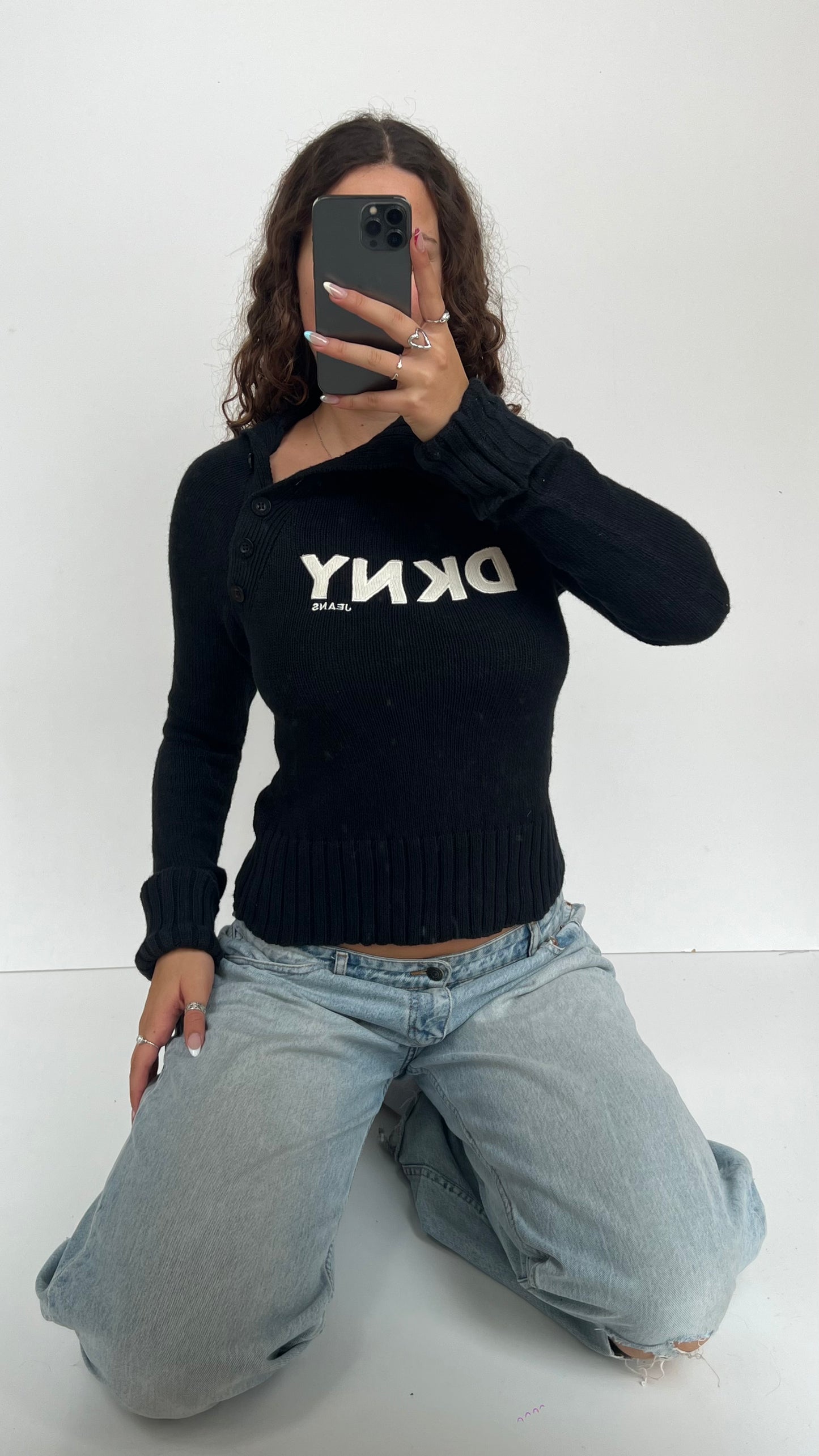 00s DKNY black jumper- size L